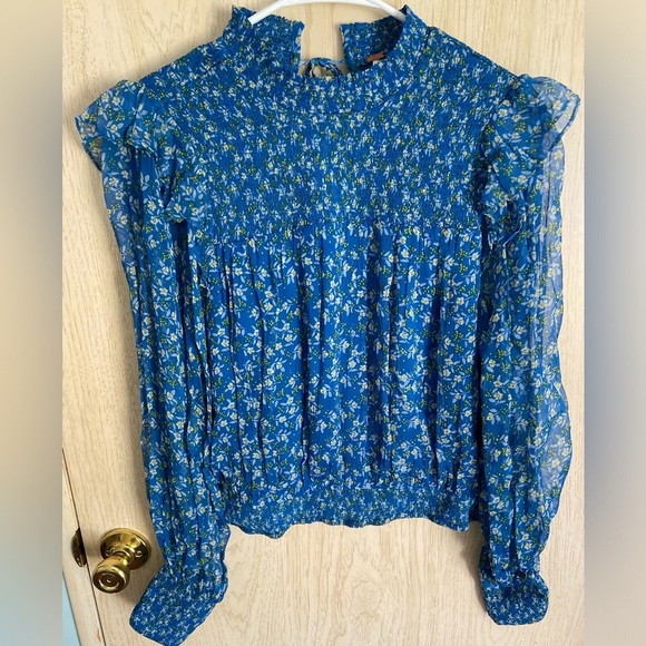 FREE PEOPLE ROMA FLORAL-PRINTED Blue BLOUSE TOP Sz Medium - Picture 3 of 14